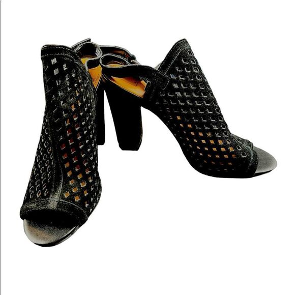 NWT Black Suede Open Toe Sandal Slingback Block Heels from 14th & Union Size 9M - Picture 1 of 14
